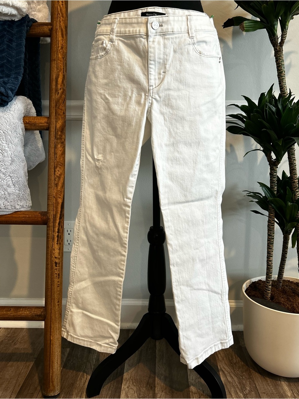 White House Black Market Crisp White Straight-Leg Jeans Blanc Size 8